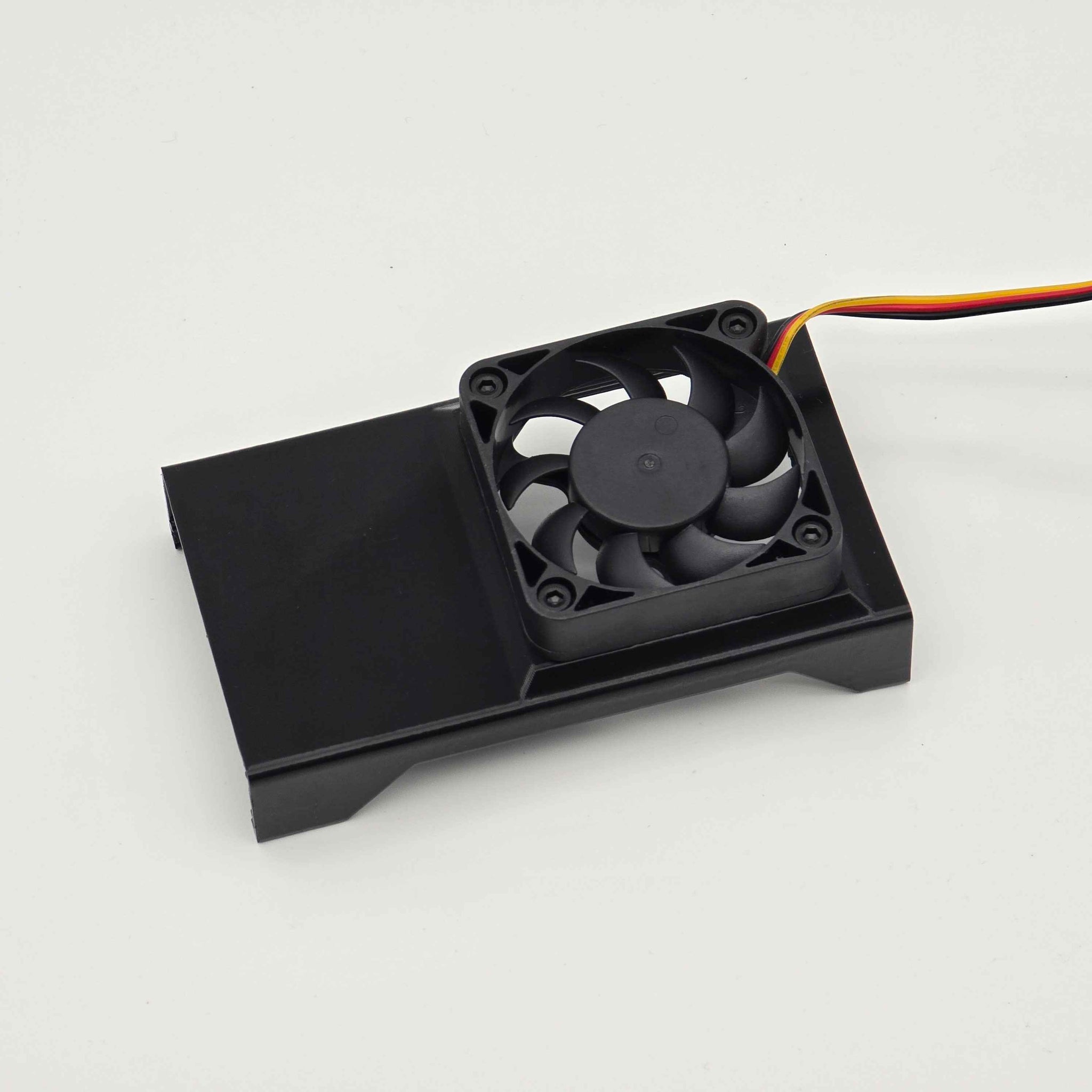 Broadcom LSI 9400-16i HBA 50mm Cooling Fan Included + Shroud Cooler