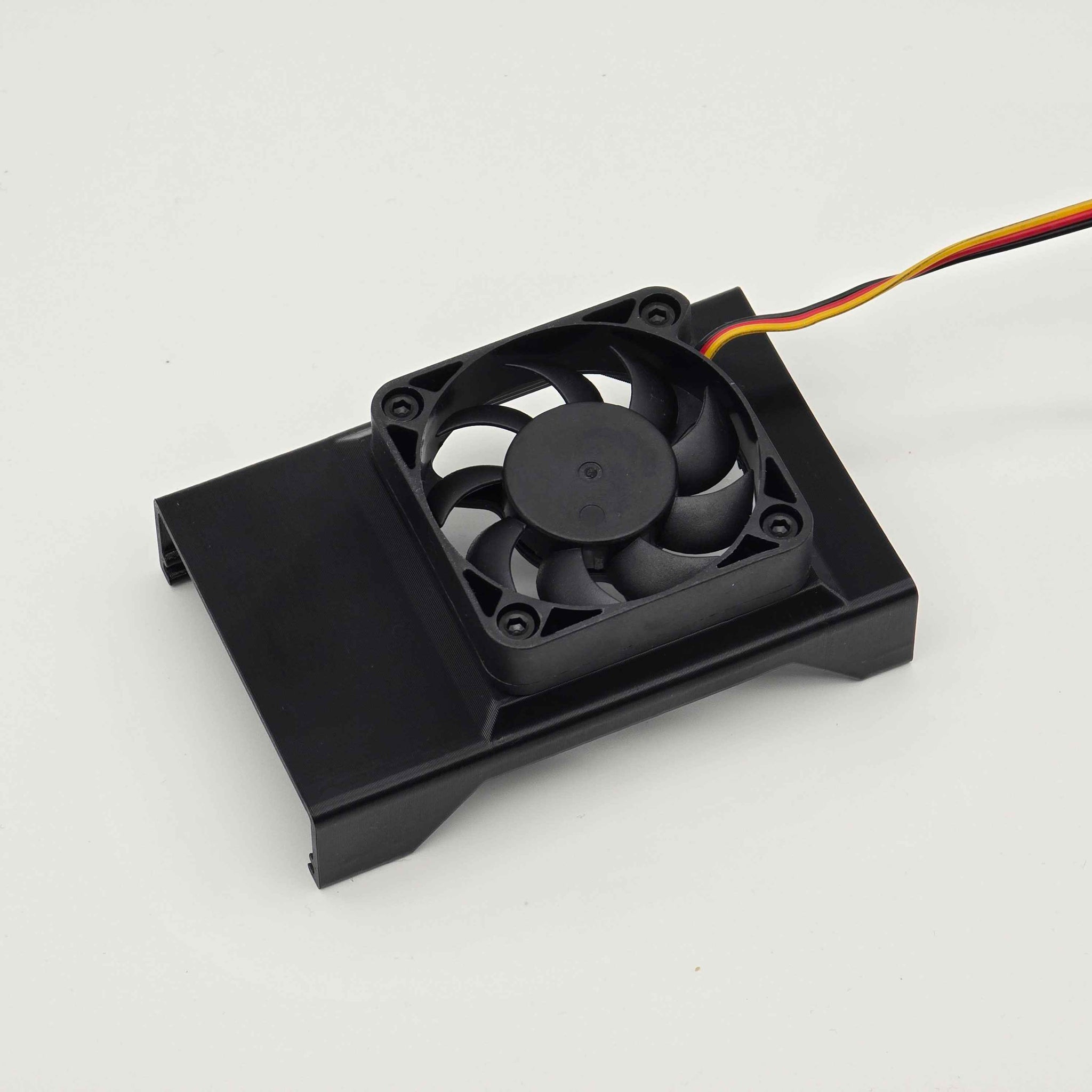 Sugon OEM LSI 9305-16i HBA 50mm Cooling Fan Included + Shroud Cooler