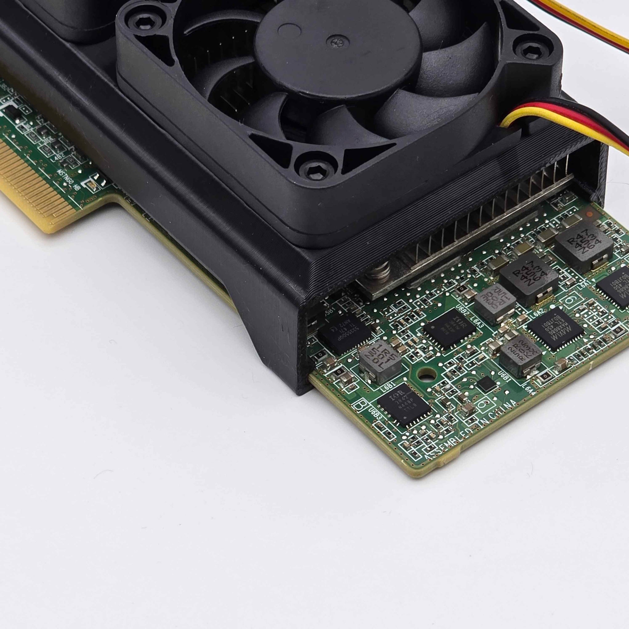 LSI 9206-16e 1V1W2 00MH942 SAS HBA 2x 50mm Cooling Fan Included + Shroud Cooler