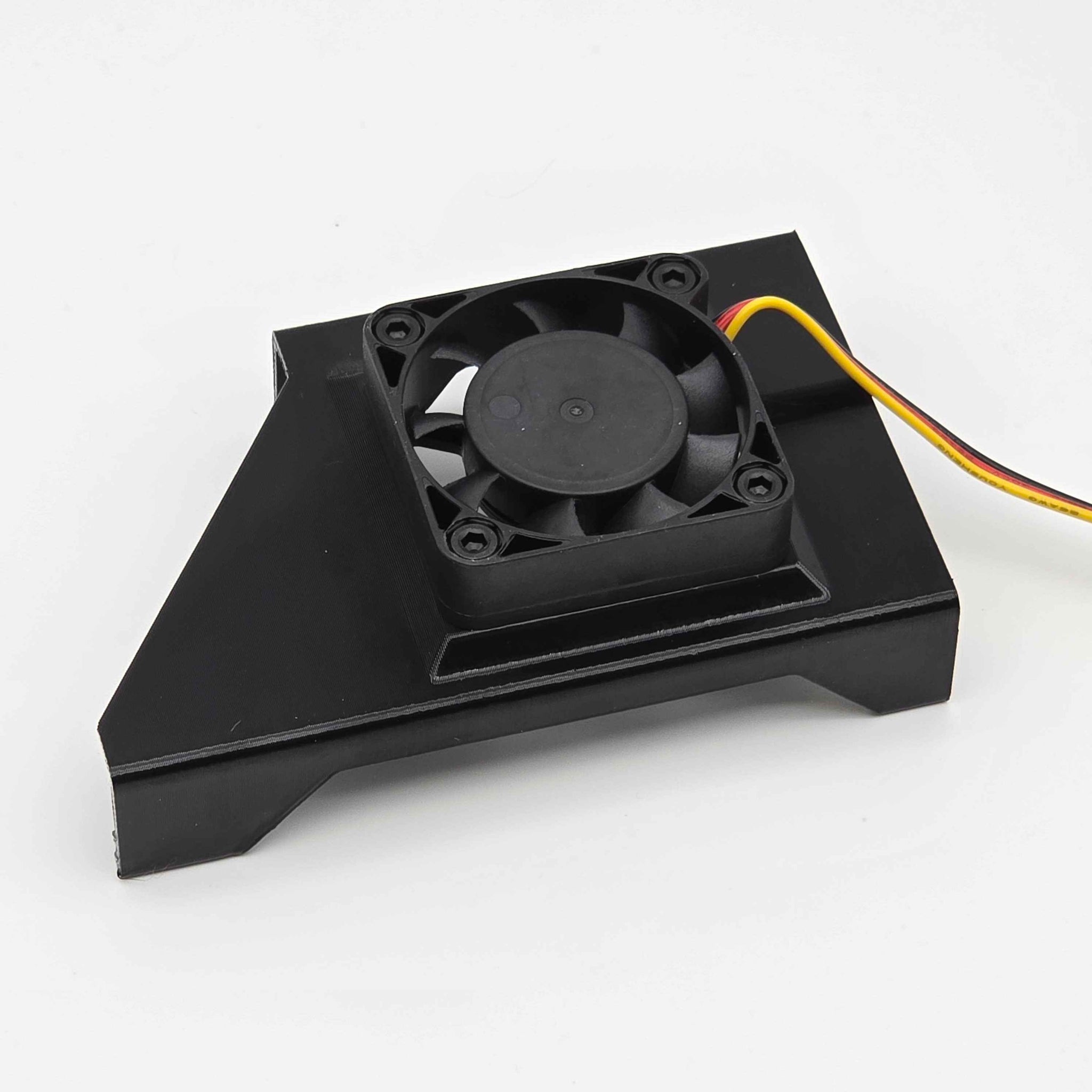 LSI 9300-8e SAS HBA 40mm Cooling Fan Included + Shroud Cooler