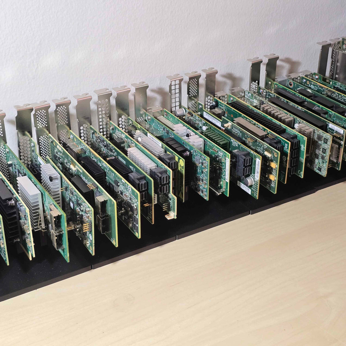 (4 Slot) PCIe Card Storage Tray