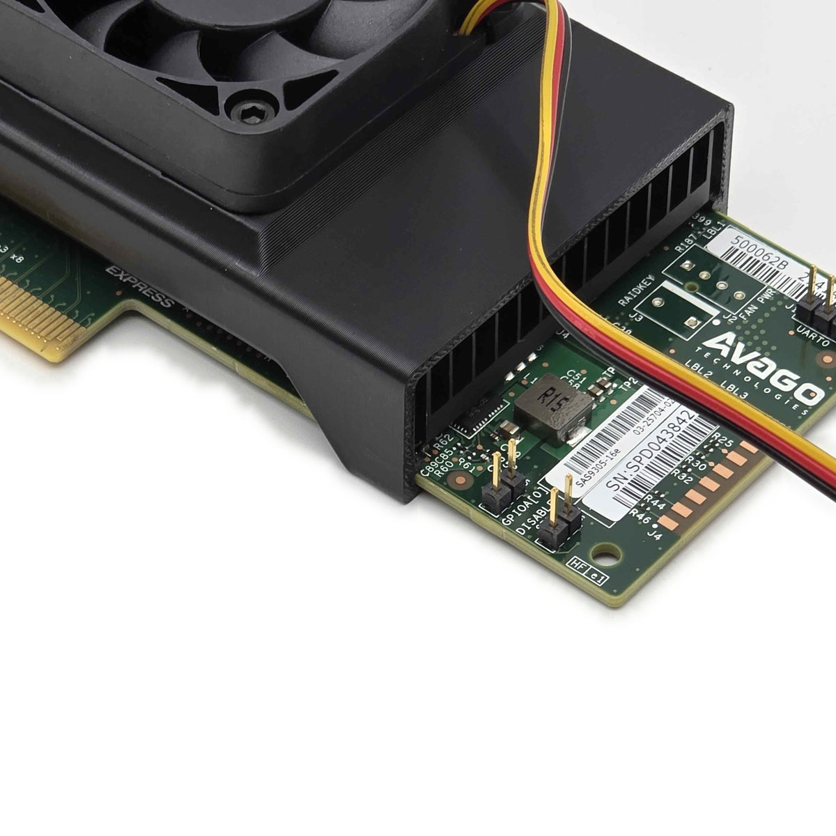 Broadcom LSI 9305-16e — product photo 6